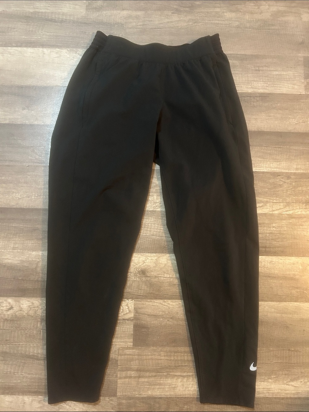 Nike Women’s Jogger Black Slim Fit Pants Size Medium - Picture 1 of 9